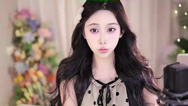 Snapshot of SleepArtist chatting on February 24, 10:48 am SleepArtist online show from February 24, 10:48 am