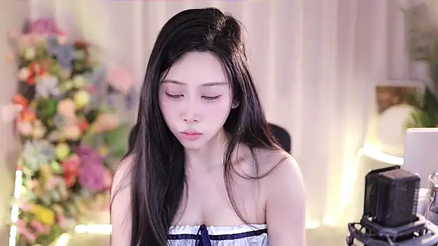 Snapshot of SleepArtist chatting on February 27, 12:02 pm SleepArtist online show from February 27, 12:02 pm