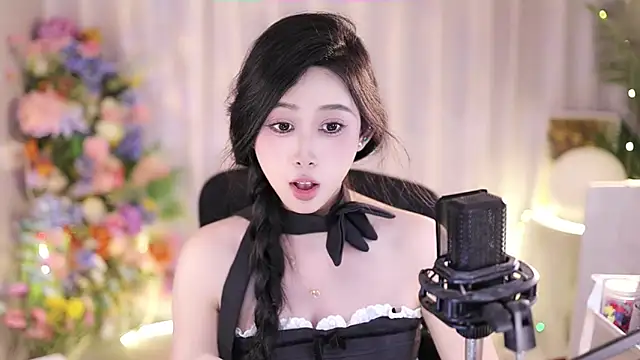 Snapshot of SleepArtist chatting on March 2, 7:12 pm SleepArtist online show from March 2, 7:12 pm