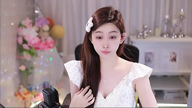 Snapshot of SleepArtist chatting on October 22, 2:45 am SleepArtist online show from October 22, 2:45 am