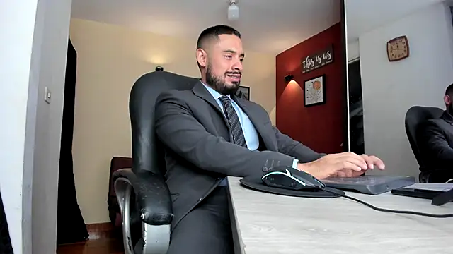 Snapshot of thesexlawyer1 chatting on May 16, 3:58 am thesexlawyer1 online show from May 16, 3:58 am