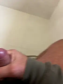 Snapshot of Angeloggaa chatting on December 17, 9:04 am Angeloggaa online show from December 17, 9:04 am