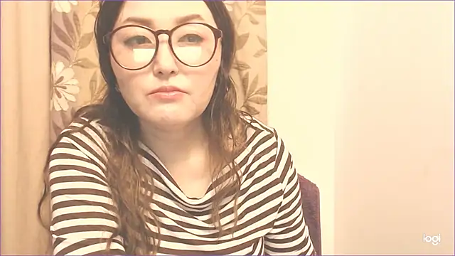 Snapshot of hrnyteacher chatting on January 20, 10:26 pm hrnyteacher online show from January 20, 10:26 pm