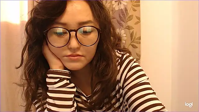 Snapshot of hrnyteacher chatting on March 4, 3:22 am hrnyteacher online show from March 4, 3:22 am