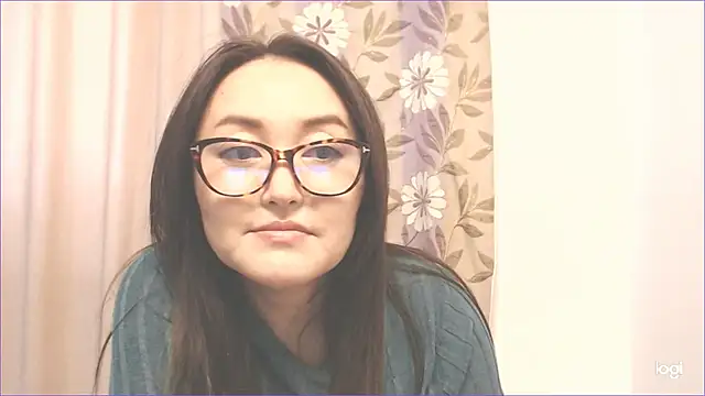 Snapshot of hrnyteacher chatting on October 2, 9:05 am hrnyteacher online show from October 2, 9:05 am