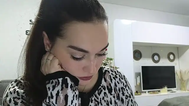 me lissa sun13 online show from December 29, 12:55 pm