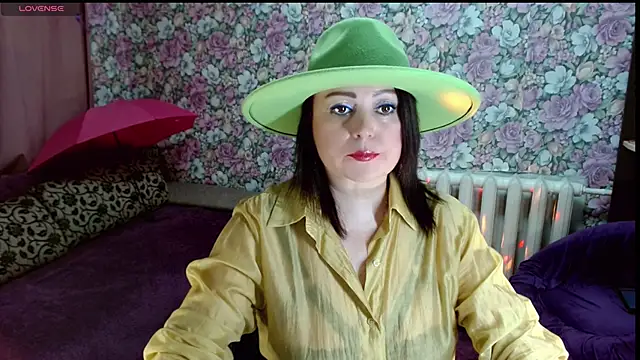 Julia-ru online show from May 14, 8:04 pm