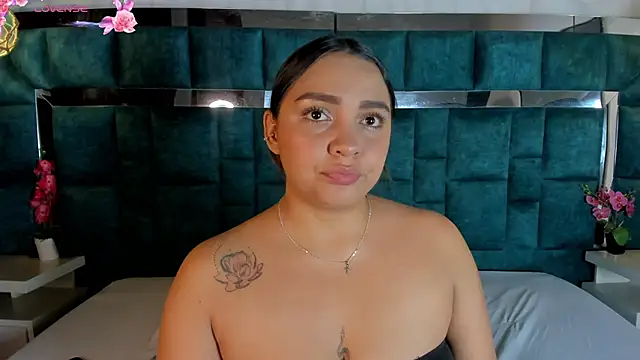 Abril Gomez06 online show from April 22, 8:10 pm