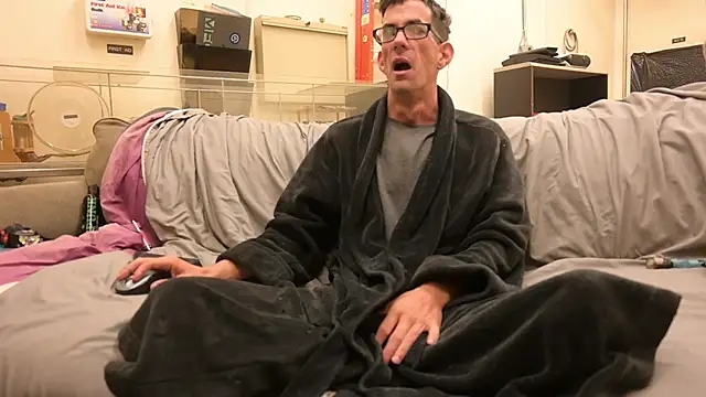 joeiandola online show from April 21, 5:28 pm