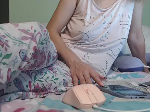 Snapshot of SexyGioconda chatting on March 12, 10:05 am SexyGioconda online show from March 12, 10:05 am