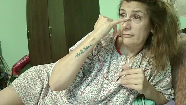 Snapshot of SexyGioconda chatting on October 19, 10:49 am SexyGioconda online show from October 19, 10:49 am