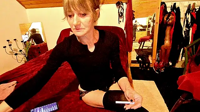 Hot Colettte online show from April 7, 10:20 pm