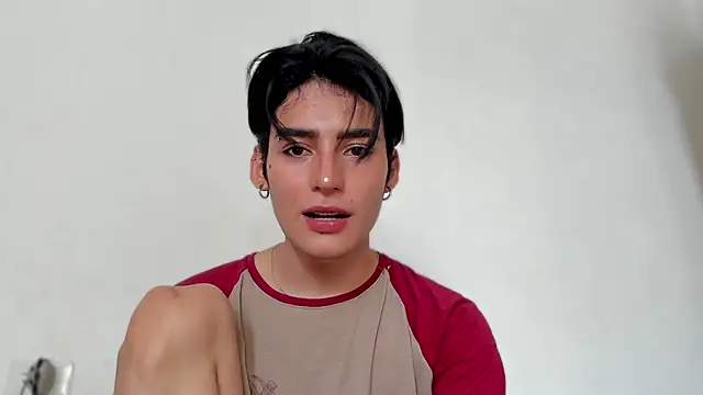 Snapshot of sebas_rose chatting on December 3, 5:12 pm sebas rose online show from December 3, 5:12 pm