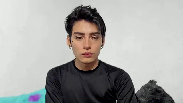 Snapshot of sebas_rose chatting on December 13, 10:55 pm sebas rose online show from December 13, 10:55 pm