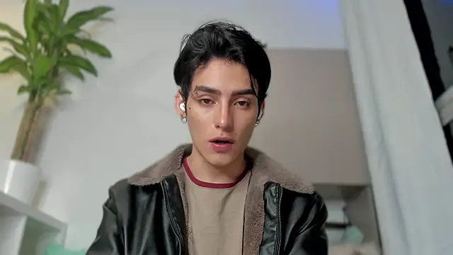 Snapshot of sebas_rose chatting on January 14, 11:27 pm sebas rose online show from January 14, 11:27 pm