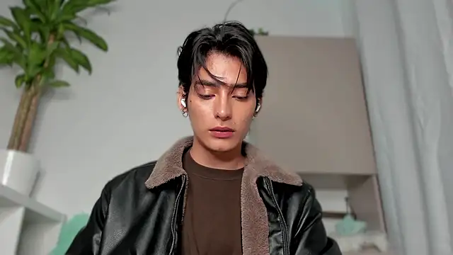 Snapshot of sebas_rose chatting on January 27, 6:19 am sebas rose online show from January 27, 6:19 am