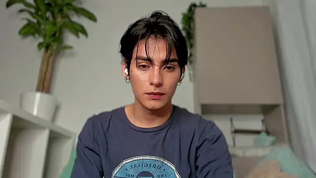 Snapshot of sebas_rose chatting on January 29, 5:19 am sebas rose online show from January 29, 5:19 am