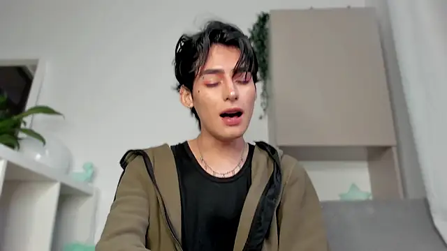 Snapshot of sebas_rose chatting on February 14, 9:43 pm sebas rose online show from February 14, 9:43 pm