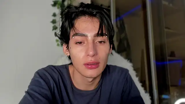 Snapshot of sebas_rose chatting on March 8, 2:12 am sebas rose online show from March 8, 2:12 am