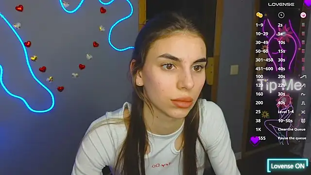 EmmyGreans online show from March 13, 3:39 pm