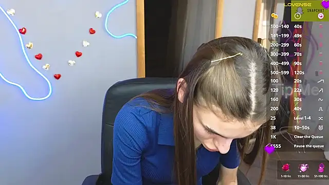 EmmyGreans online show from March 21, 9:34 am