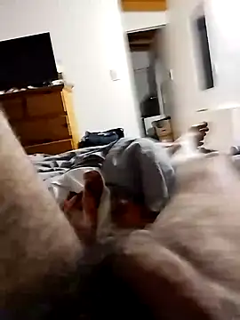 leon3875 online show from December 15, 5:13 am