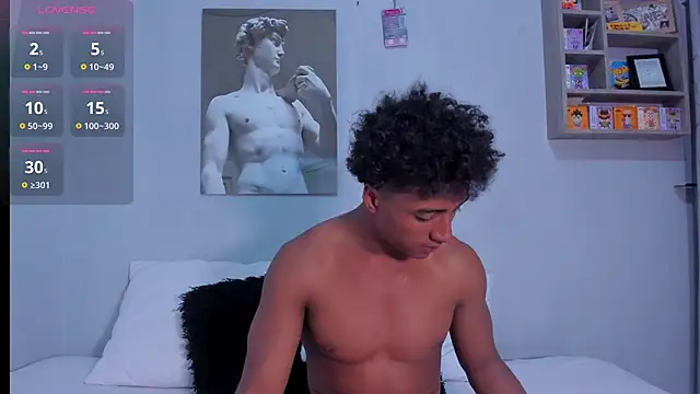 Snapshot of MagnusKing_ chatting on November 13, 12:42 am MagnusKing online show from November 13, 12:42 am