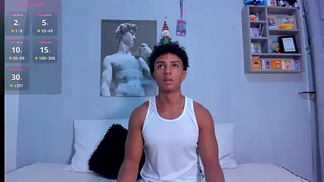 Snapshot of MagnusKing_ chatting on December 5, 12:41 am MagnusKing online show from December 5, 12:41 am