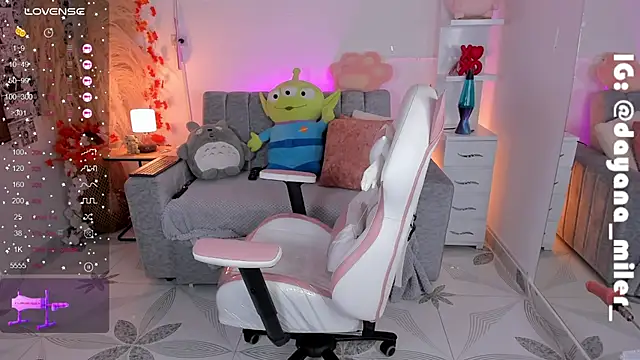  dayana miler online show from January 15, 2:27 am