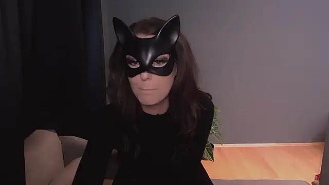 Saintrebella online show from January 12, 1:49 pm