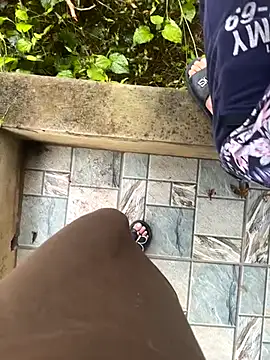 Snapshot of May-Squirt chatting on October 31, 9:54 am May-Squirt online show from October 31, 9:54 am