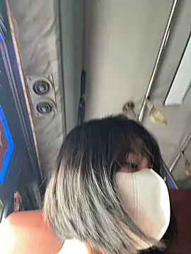 Snapshot of May-Squirt chatting on December 4, 6:23 am May-Squirt online show from December 4, 6:23 am