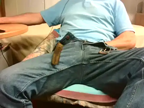 Snapshot of Giulio35_Pika chatting on April 26, 4:54 am Giulio35 Pika online show from April 26, 4:54 am