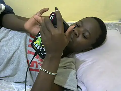 hey its andreana online show from January 27, 7:56 pm