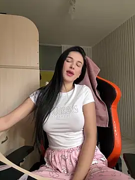 Julietta a online show from December 16, 7:57 am