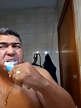 Snapshot of gordito_xx chatting on January 3, 6:33 am gordito xx online show from January 3, 6:33 am
