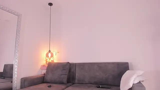 Isabella francoo online show from October 6, 12:13 pm