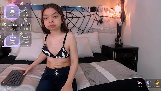 CharlotteMuller online show from October 10, 8:30 pm