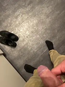 Snapshot of Edosxxl chatting on September 10, 10:32 pm Edosxxl online show from September 10, 10:32 pm