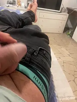 Snapshot of Edosxxl chatting on September 14, 7:13 pm Edosxxl online show from September 14, 7:13 pm