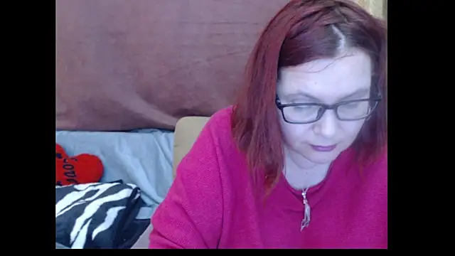 Snapshot of PlayfullMature chatting on April 29, 1:26 pm PlayfullMature online show from April 29, 1:26 pm