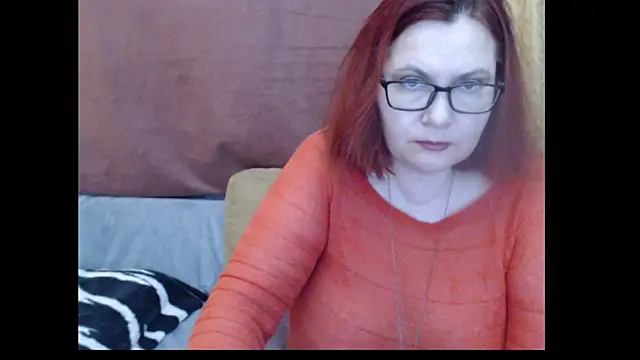 Snapshot of PlayfullMature chatting on May 3, 4:07 am PlayfullMature online show from May 3, 4:07 am