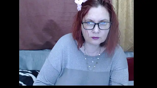 Snapshot of PlayfullMature chatting on May 4, 6:26 pm PlayfullMature online show from May 4, 6:26 pm