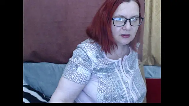 Snapshot of PlayfullMature chatting on May 9, 9:42 pm PlayfullMature online show from May 9, 9:42 pm