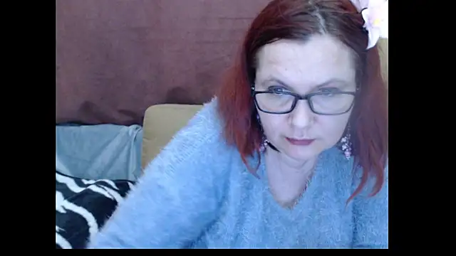 Snapshot of PlayfullMature chatting on May 13, 5:43 pm PlayfullMature online show from May 13, 5:43 pm