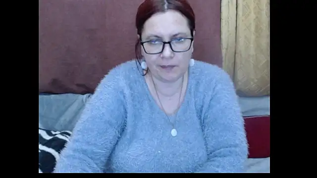 Snapshot of PlayfullMature chatting on May 15, 9:55 pm PlayfullMature online show from May 15, 9:55 pm