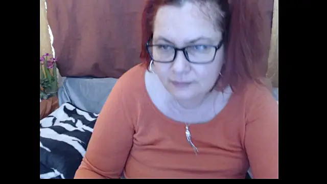 Snapshot of PlayfullMature chatting on May 18, 9:48 am PlayfullMature online show from May 18, 9:48 am