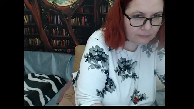 Snapshot of PlayfullMature chatting on May 21, 7:37 am PlayfullMature online show from May 21, 7:37 am