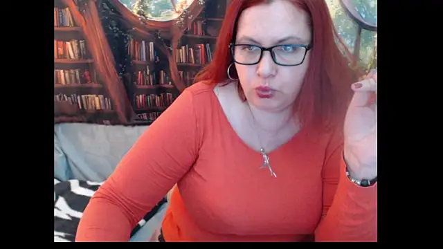 Snapshot of PlayfullMature chatting on May 25, 1:39 pm PlayfullMature online show from May 25, 1:39 pm
