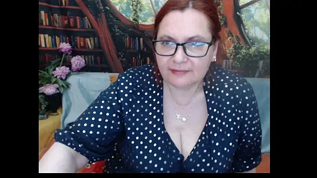 Snapshot of PlayfullMature chatting on June 10, 6:40 pm PlayfullMature online show from June 10, 6:40 pm